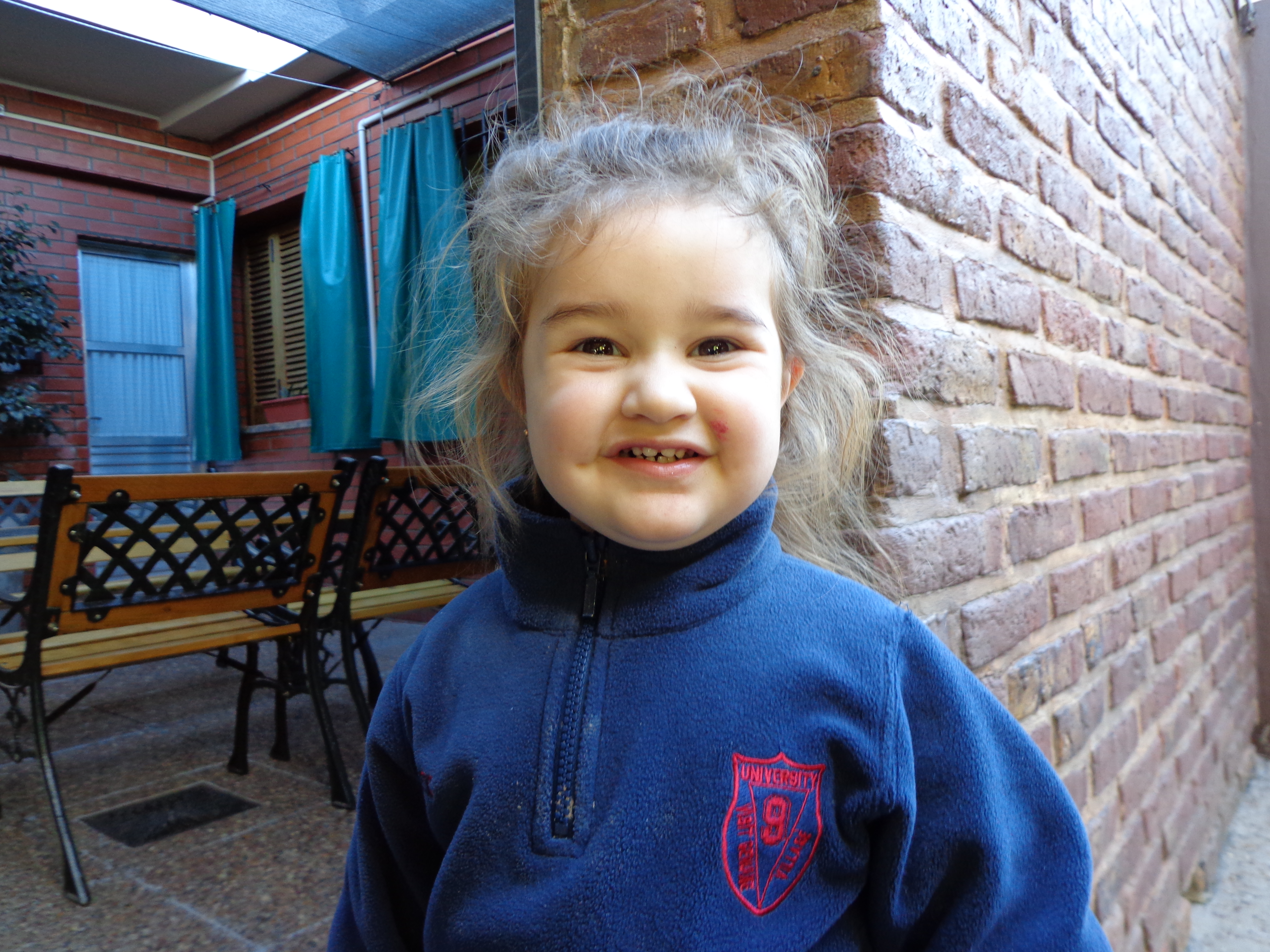 fotos/2012-12-25 - Iara en la casa de la abuela mirta/DSC00044.JPG